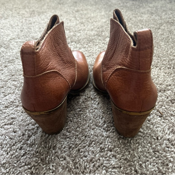 Lucky Brand Ankle Booties Camel Size 6.5 - Picture 7 of 11